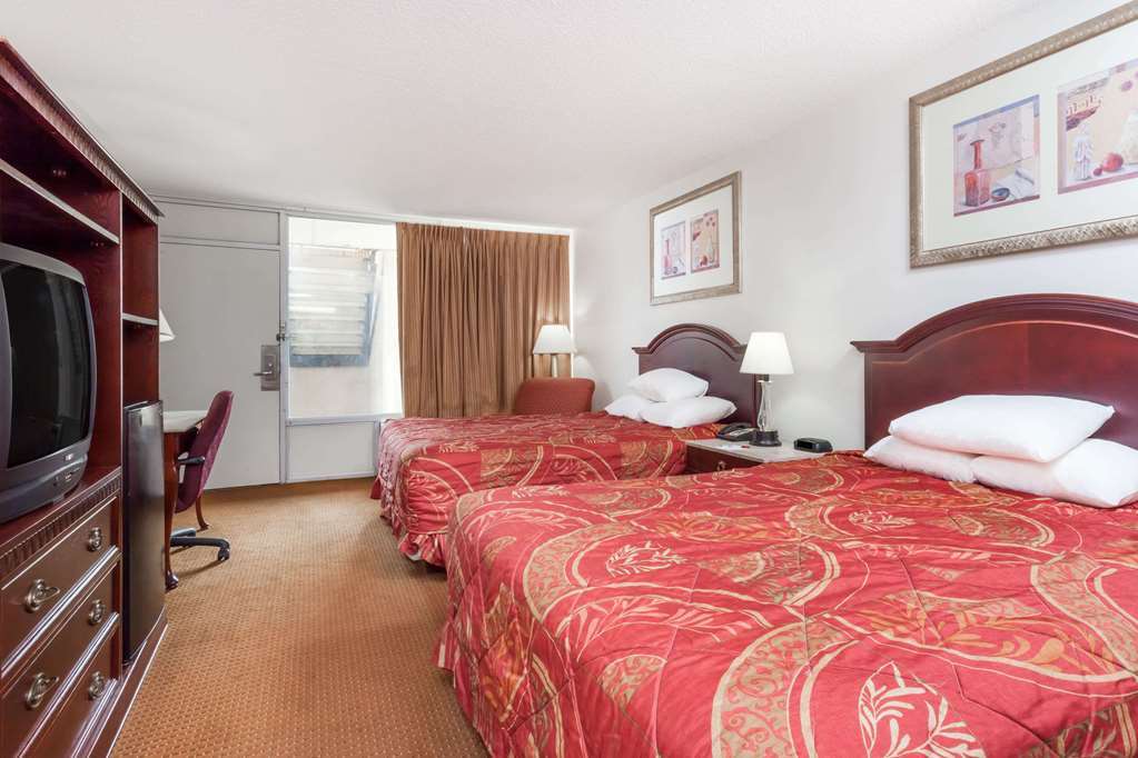 Hotel Oyo Townhouse Owensboro West Habitación foto